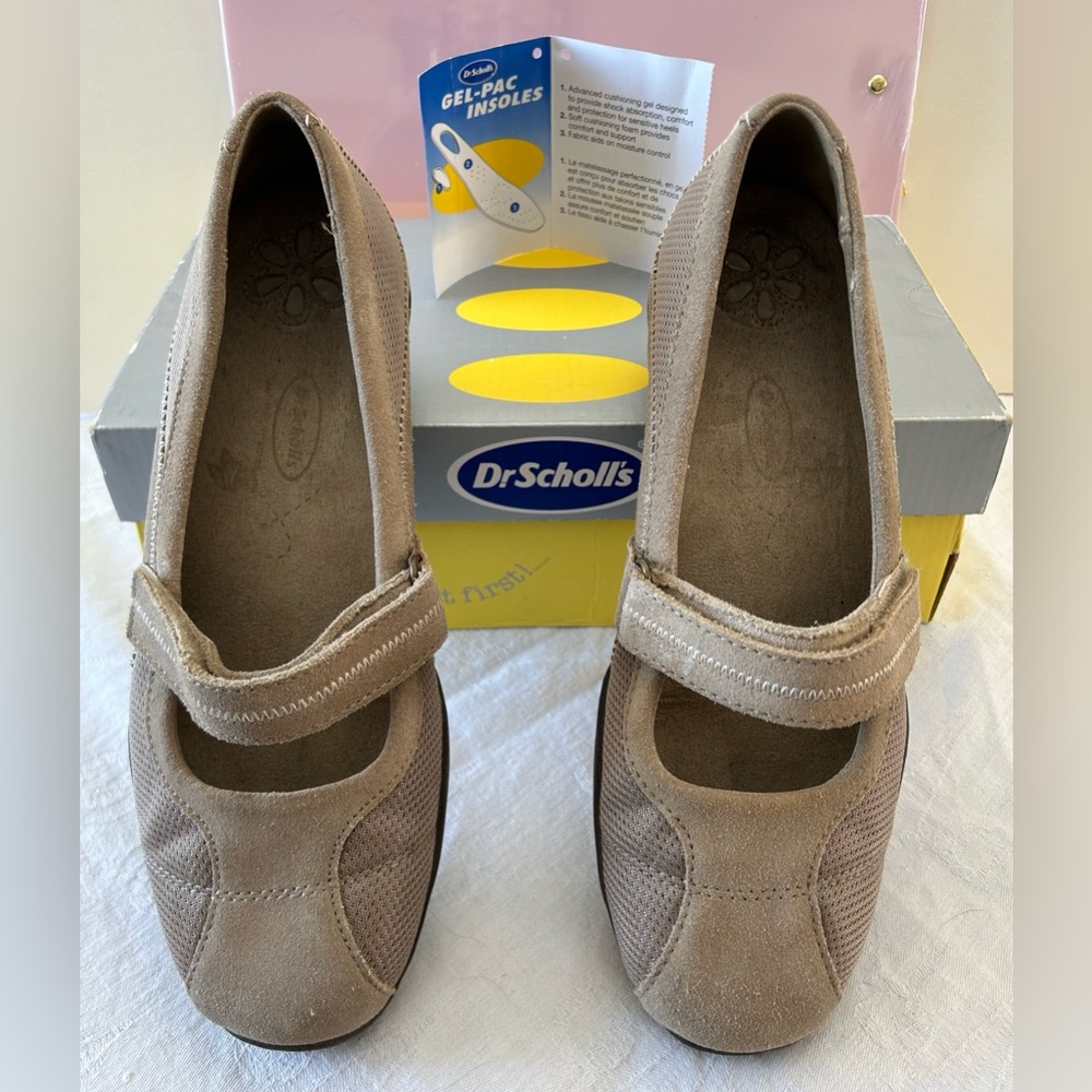 Dr. Scholl's Mary Jane style gel comfort shoes for women